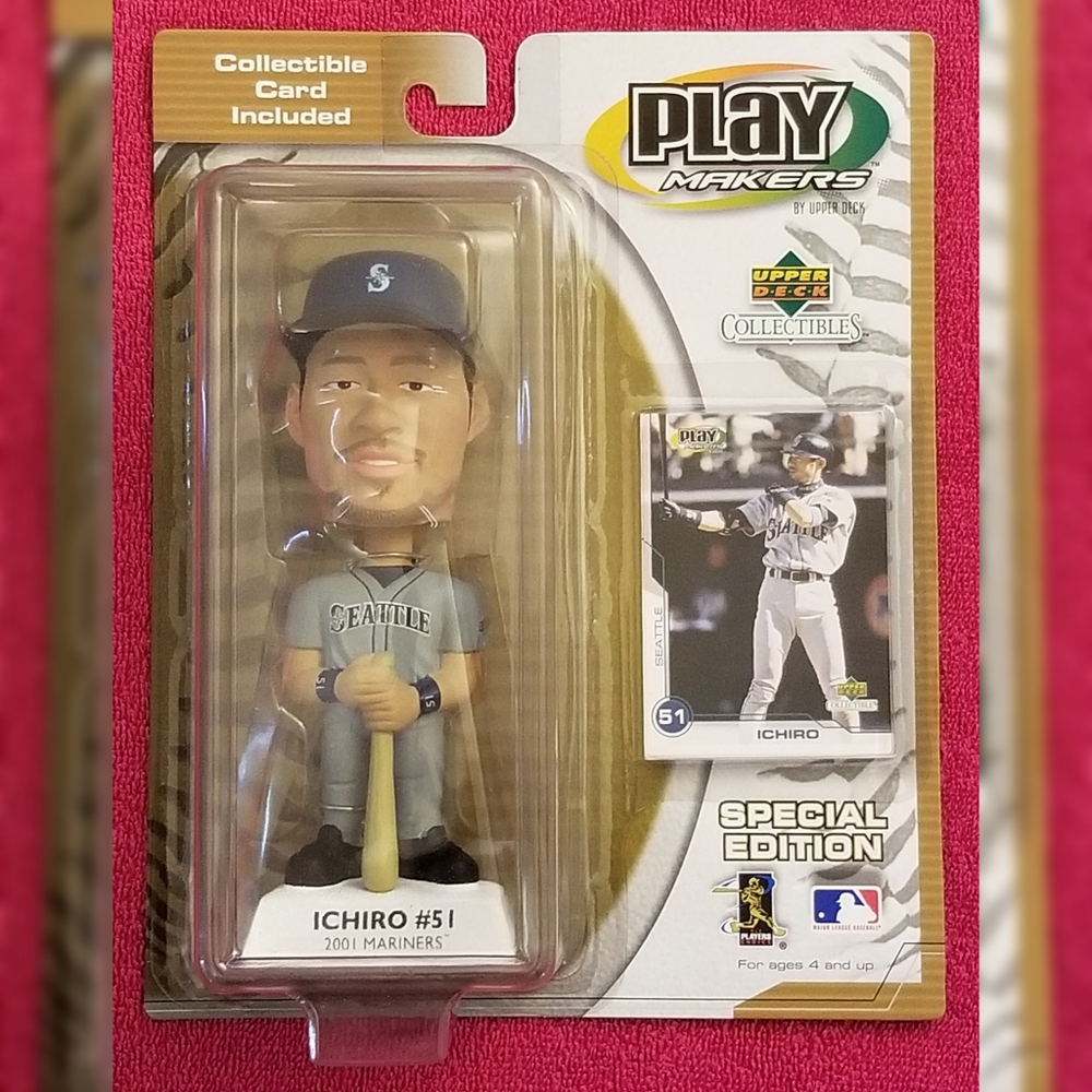 Ichiro Away Bobblehead w/ Collectible Card 2001